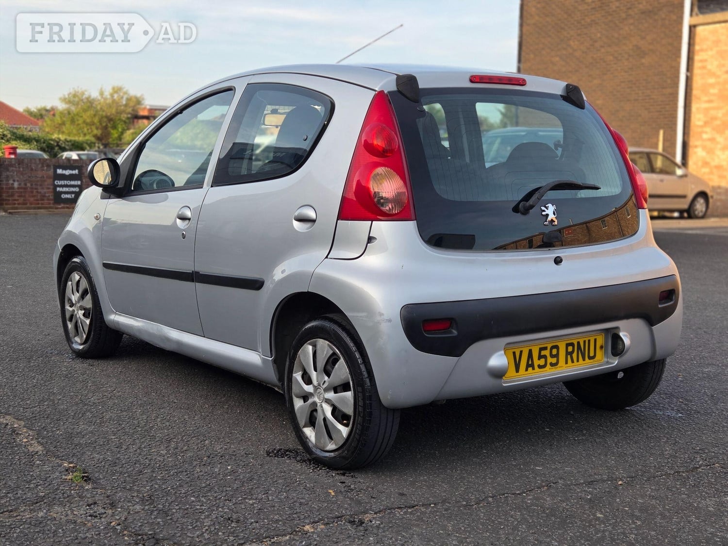 Peugeot 107 2010 - Cars in Slough