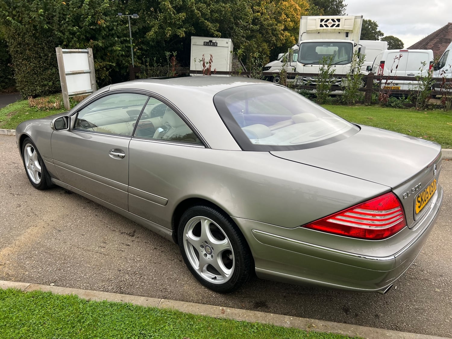 [ berth ]Mercedes-Benz CL Class