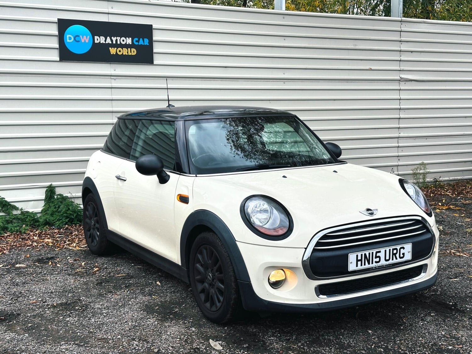Mini Hatch 2015 - Cars in Hillingdon