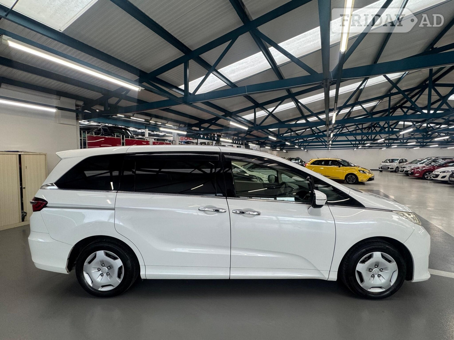 Honda Odyssey 2015 - Cars in Bolton