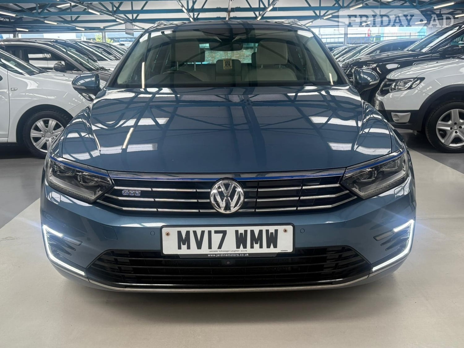 Volkswagen Passat 2017 - Cars