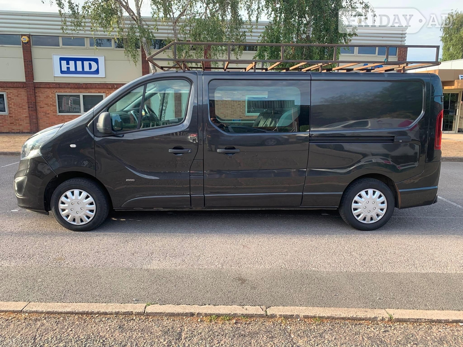 Vauxhall Vivaro 2015 - Vans & Commercial Vehicles in Reading