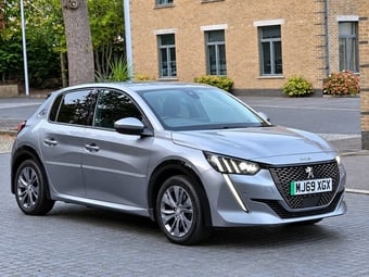 Peugeot e-208 2020