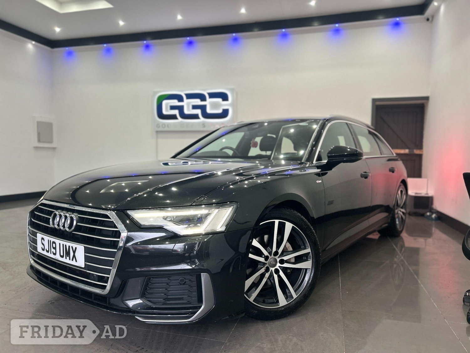 Audi A6 Avant 2019 in Stockport