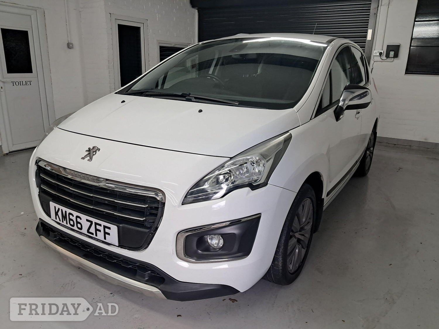 [ berth ]Peugeot 3008