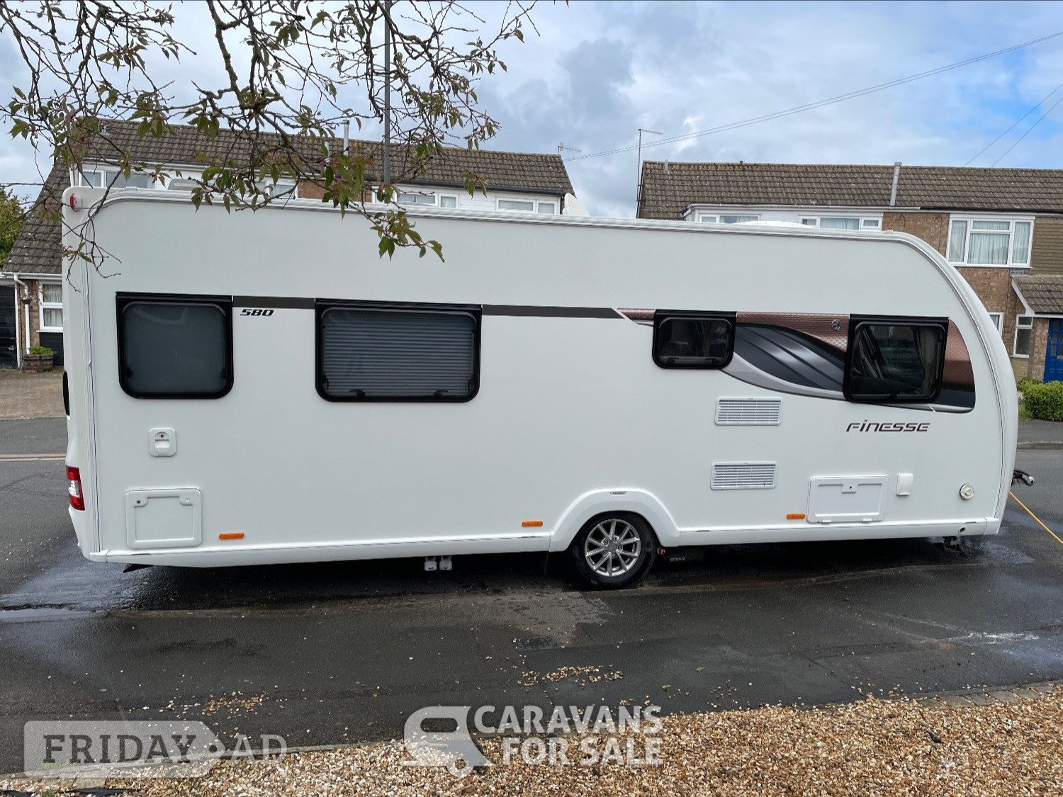 [ berth ]Swift Finesse 580