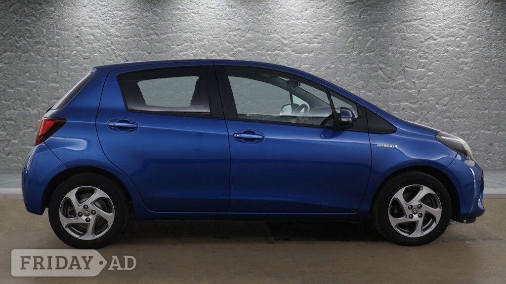 Toyota Yaris 2017 - Cars