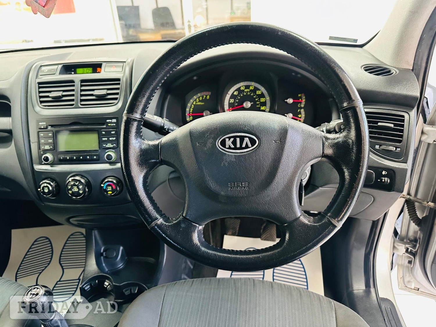 [ berth ]Kia Sportage