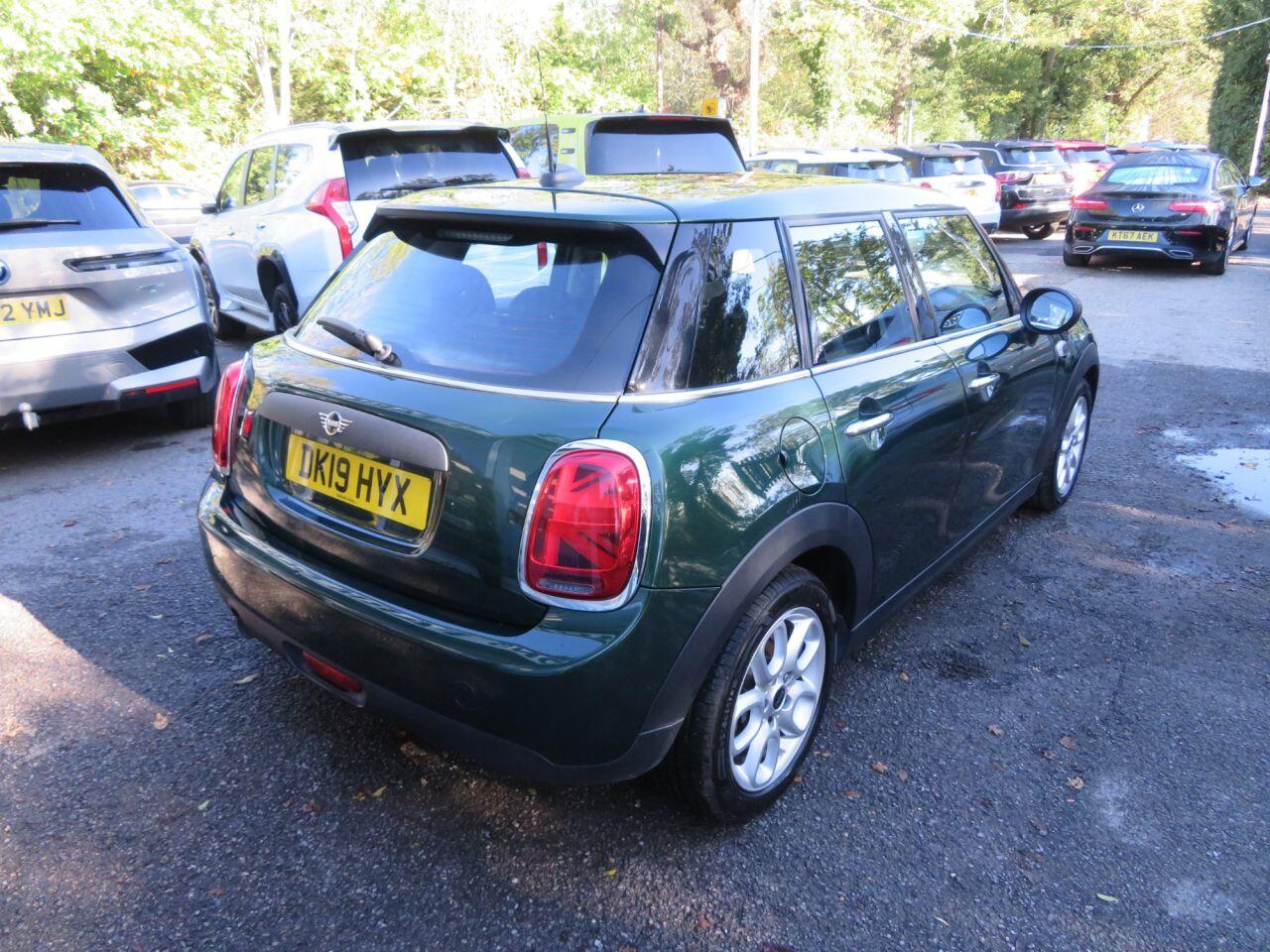 2019 MINI HATCH 1.5 One Classic Hatchback 5dr Petrol Manual Euro 6 (s/s) (102 ps) 16" LOOP SPOKE ALLOY WHEELS - Cars in Horsham