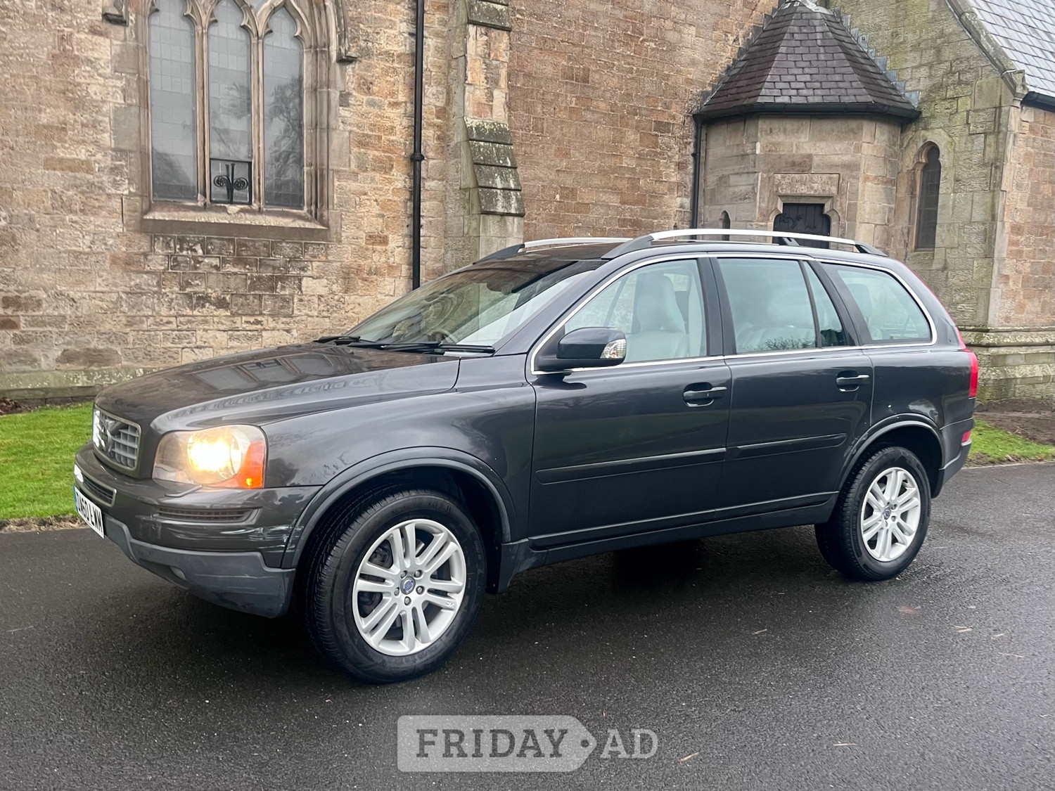 Volvo XC90 2010 - Cars