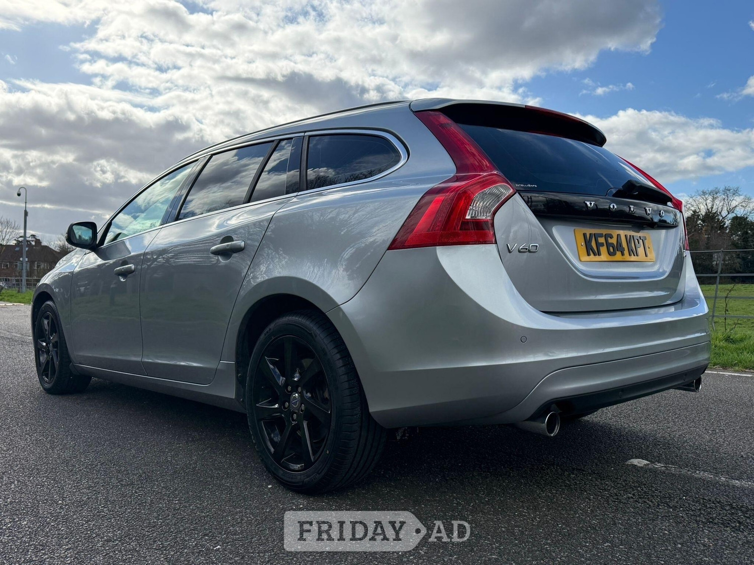 Volvo V60 2014 - Cars in Hayes
