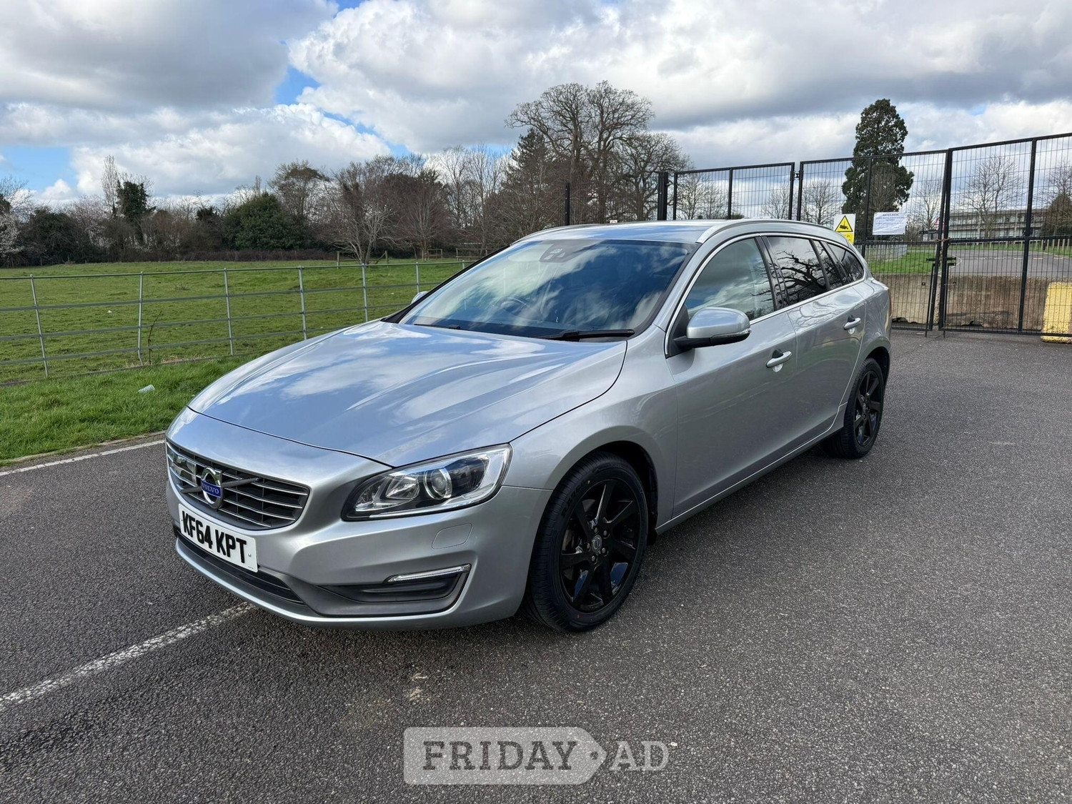 [ berth ]Volvo V60