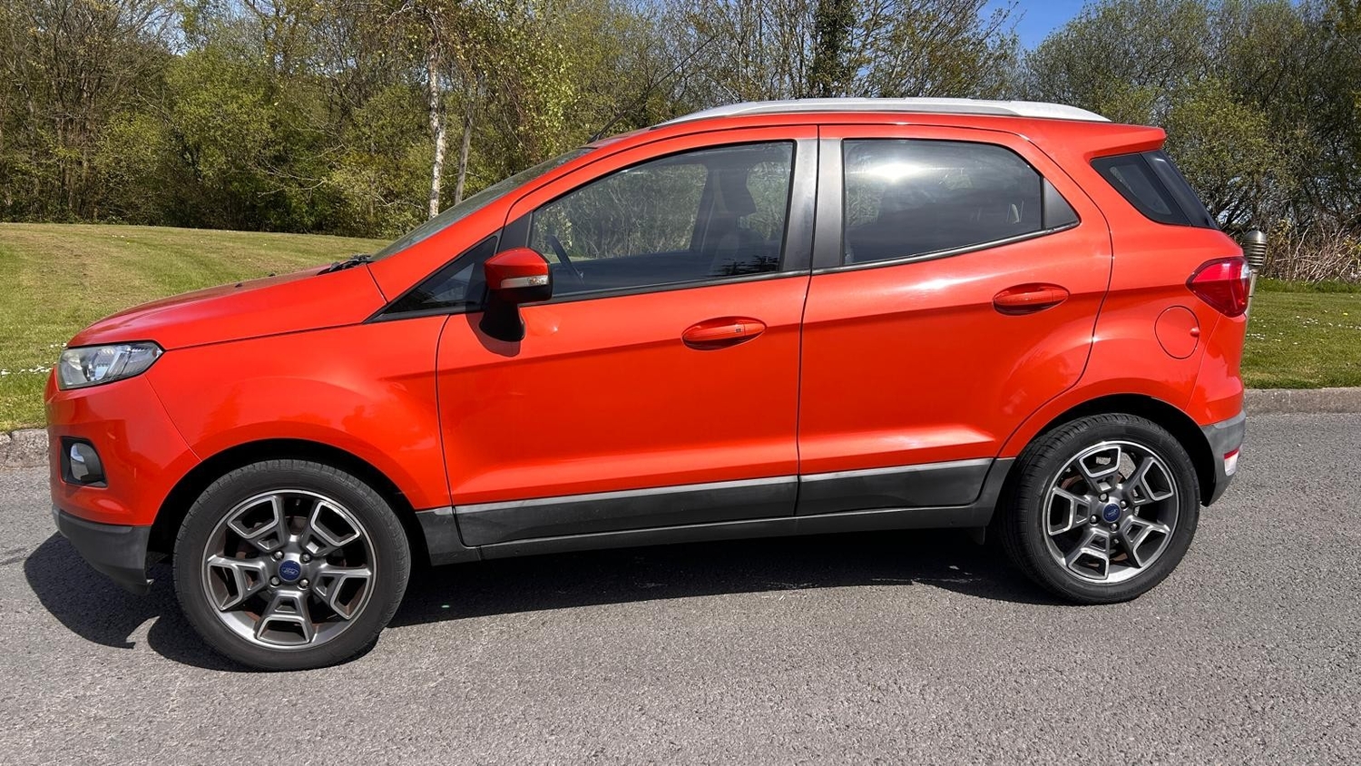 [ berth ]Ford Ecosport