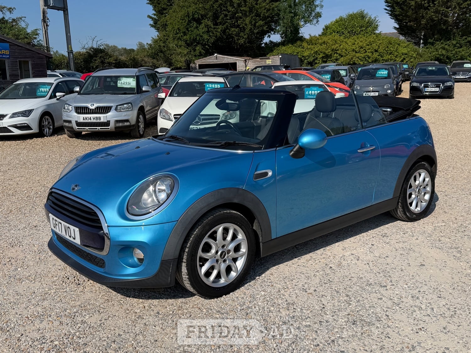 Mini Convertible 2017 - Cars