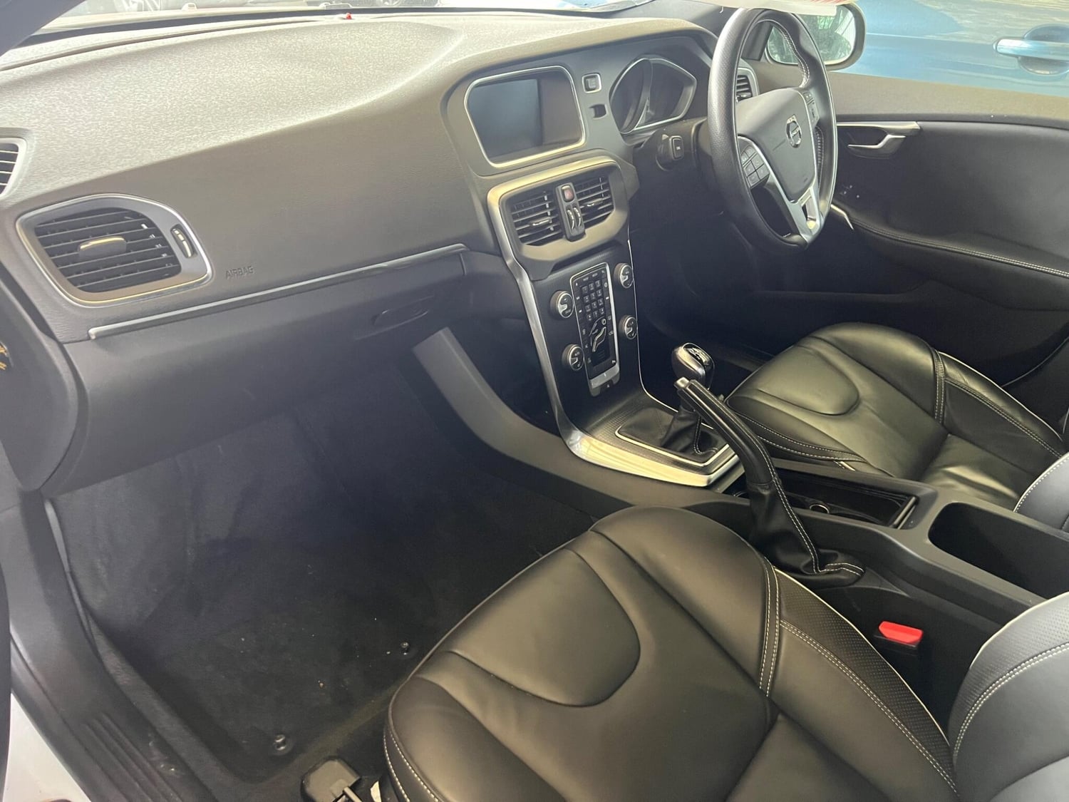[ berth ]Volvo V40