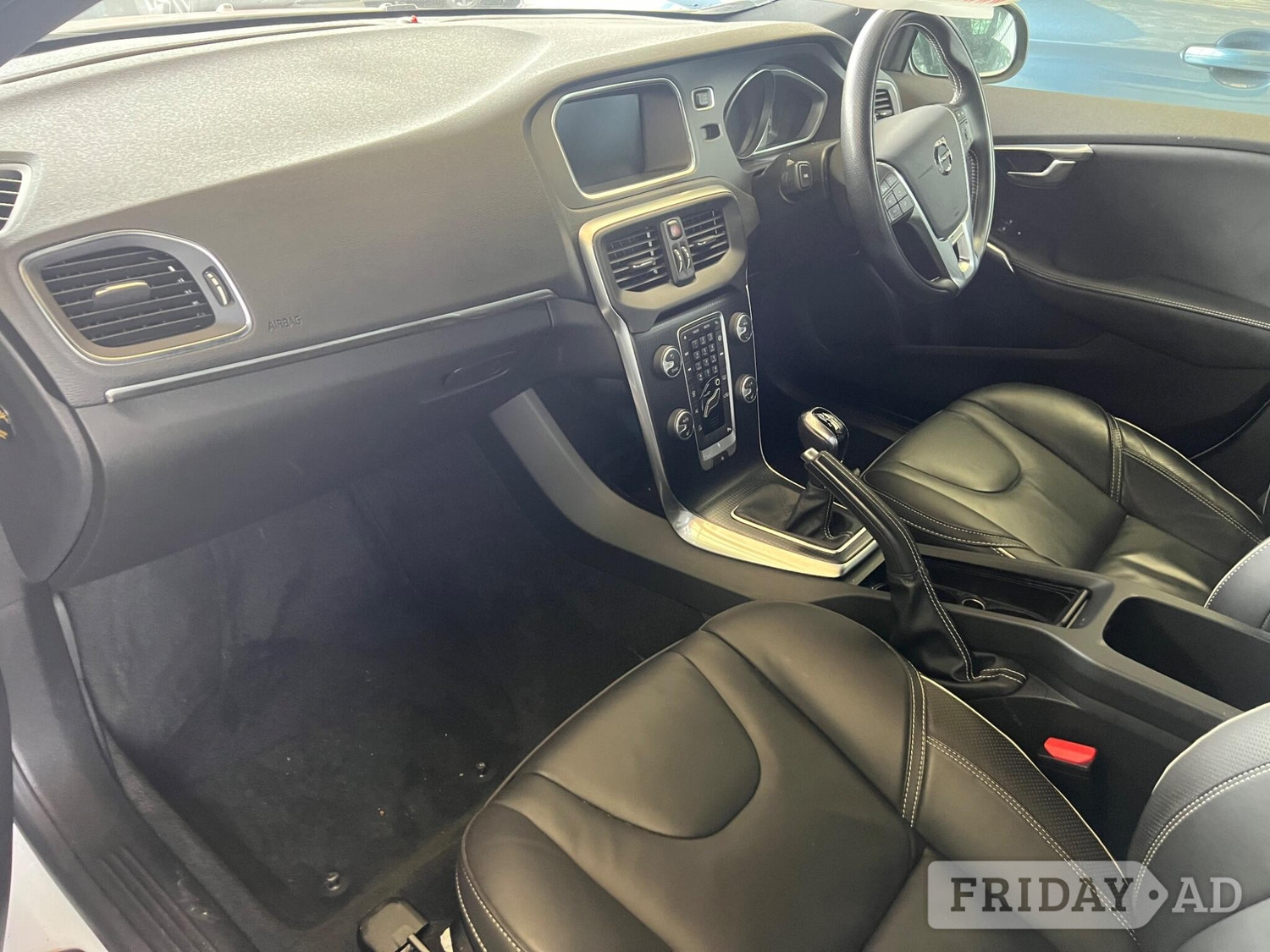 [ berth ]Volvo V40