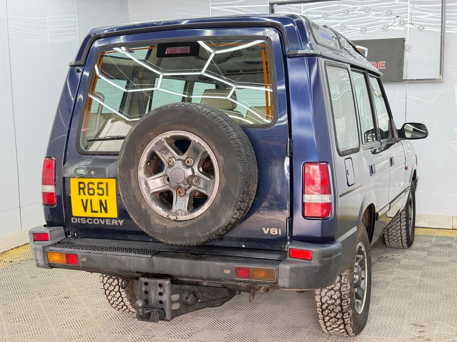 Land Rover Discovery 1998 - Cars in Hillingdon