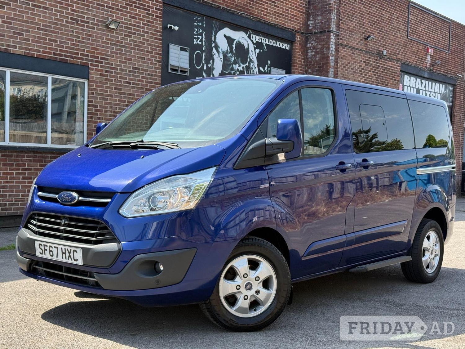 [ berth ]Ford Tourneo Custom