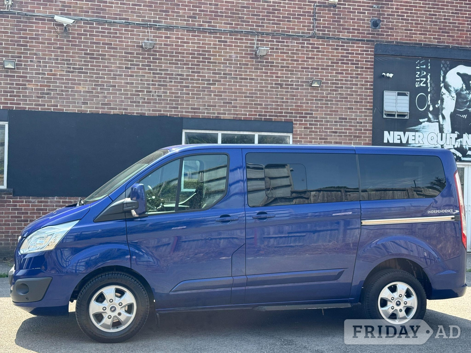 Ford Tourneo Custom 2017 - Vans & Commercial Vehicles