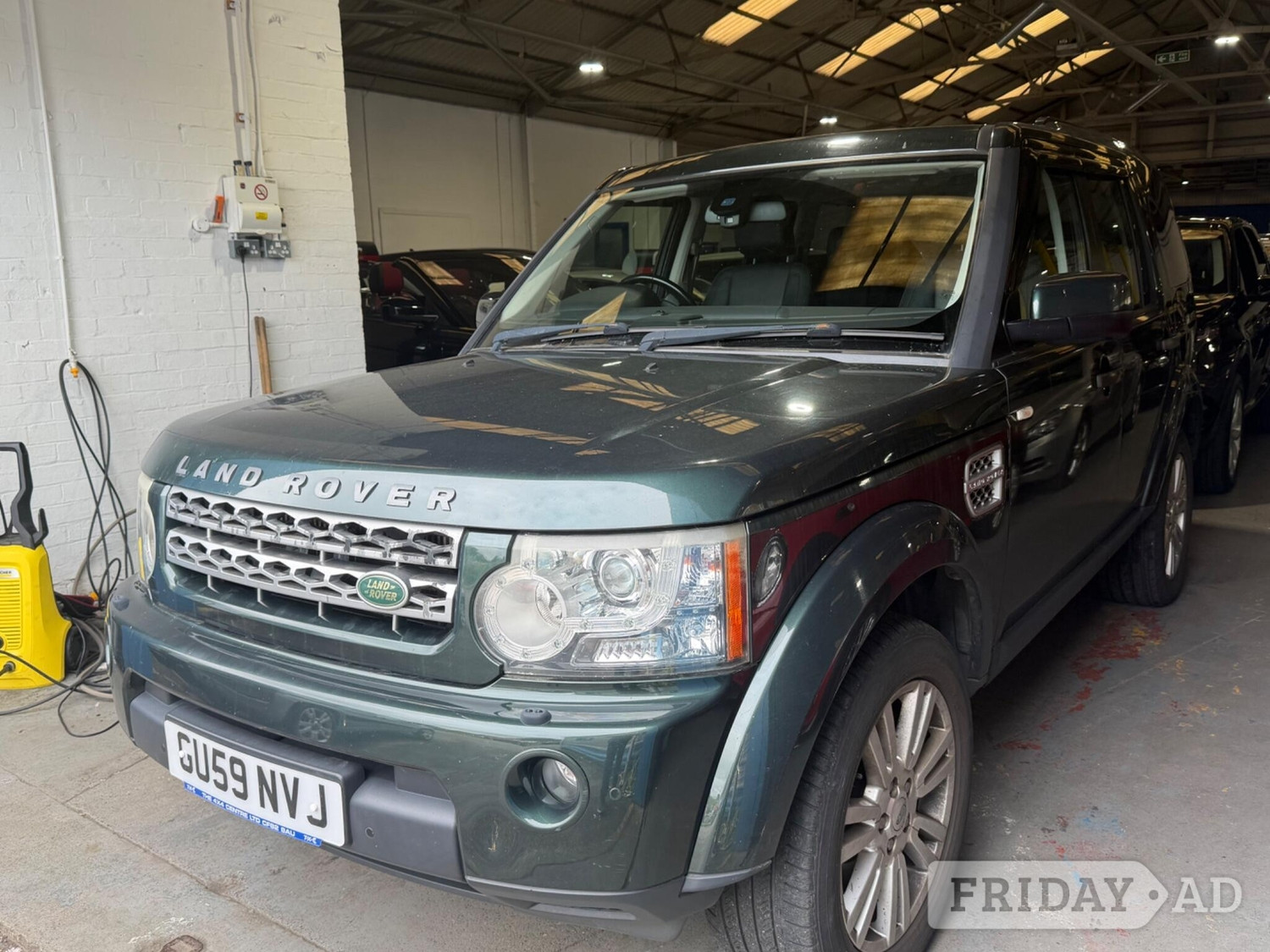 [ berth ]Land Rover Discovery 4