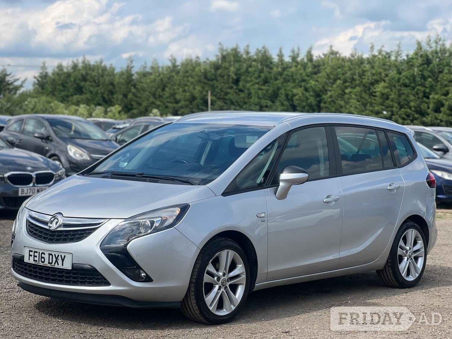 [ berth ]Vauxhall Zafira Tourer