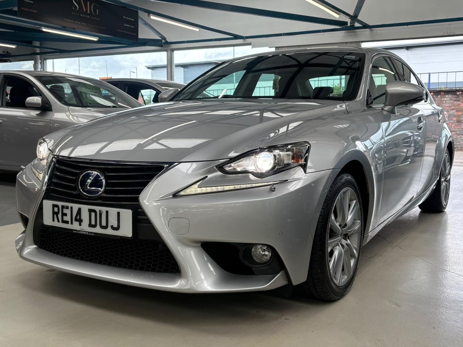 [ berth ]Lexus IS