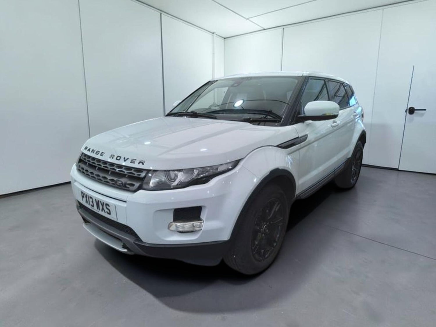 [ berth ]Land Rover Range Rover Evoque