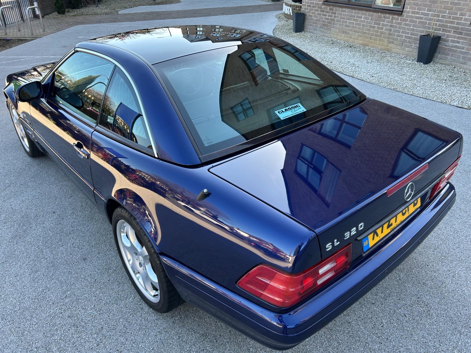 Mercedes-Benz SL 2000 - Cars in Croydon