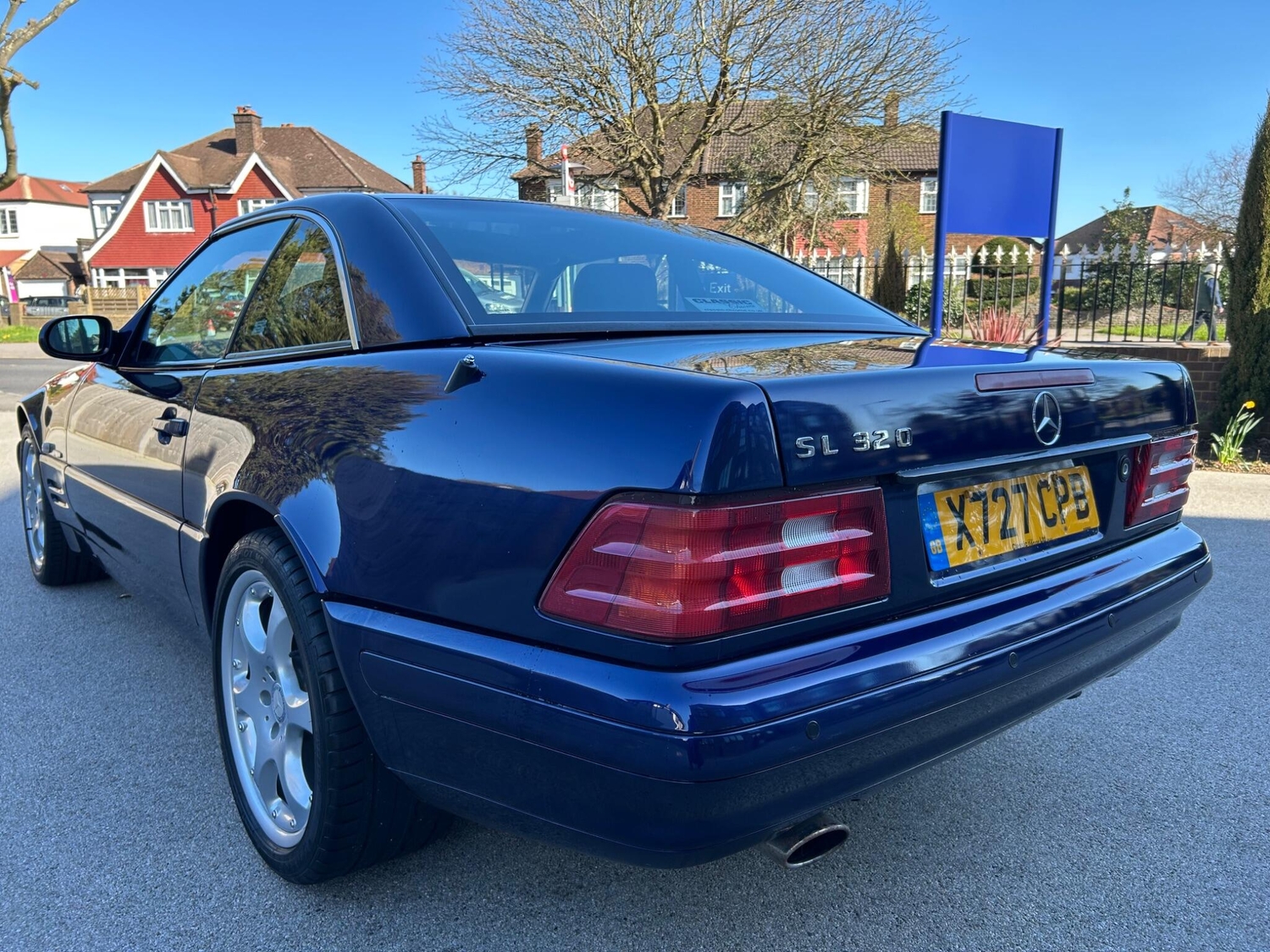 Mercedes-Benz SL 2000 - Cars