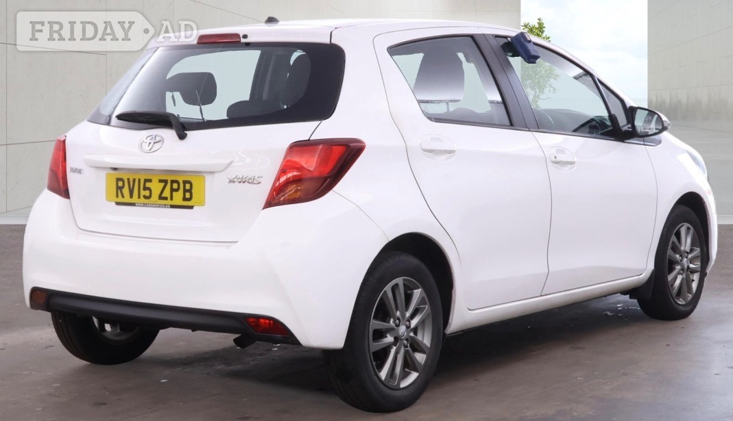 Toyota Yaris 2015 - Cars