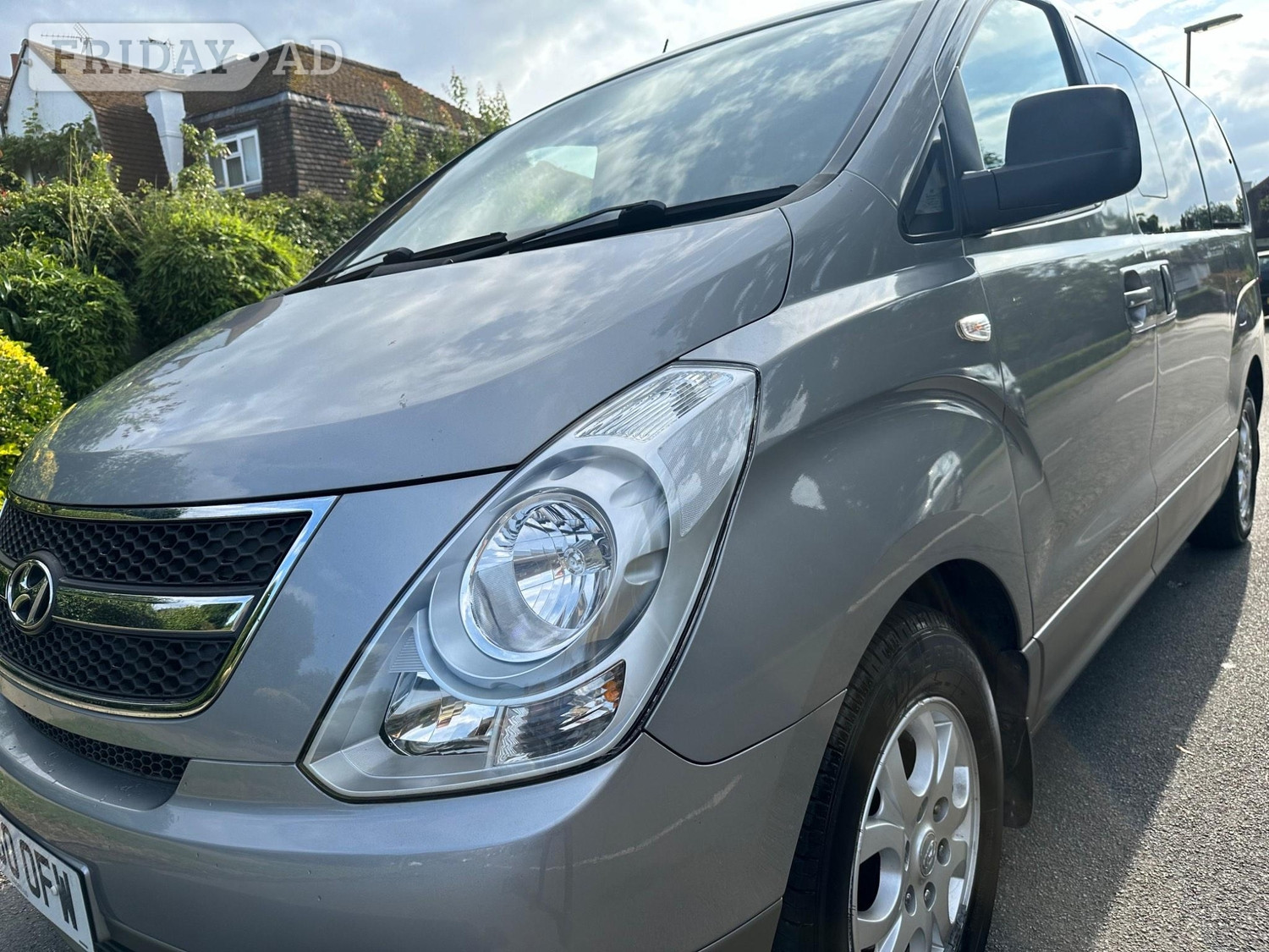 Hyundai i800 2010 - Cars