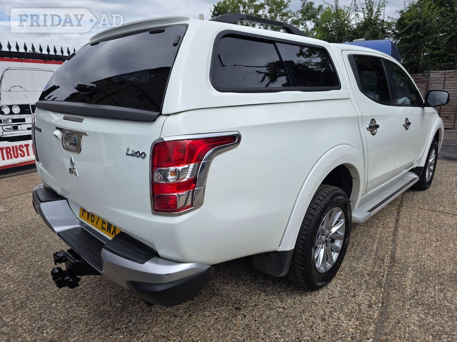 [ berth ]Mitsubishi L200