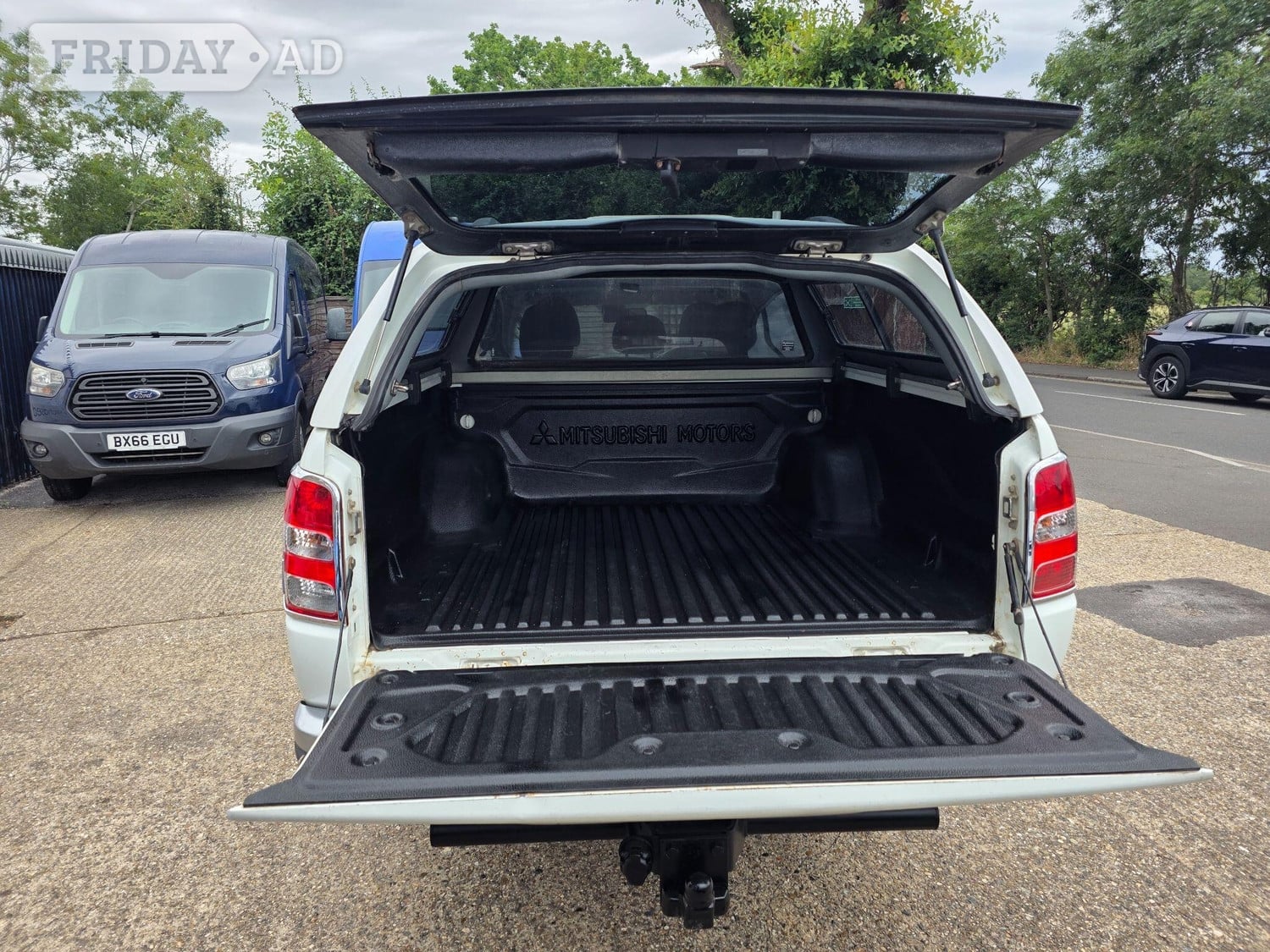 Mitsubishi L200 2017 - Vans & Commercial Vehicles