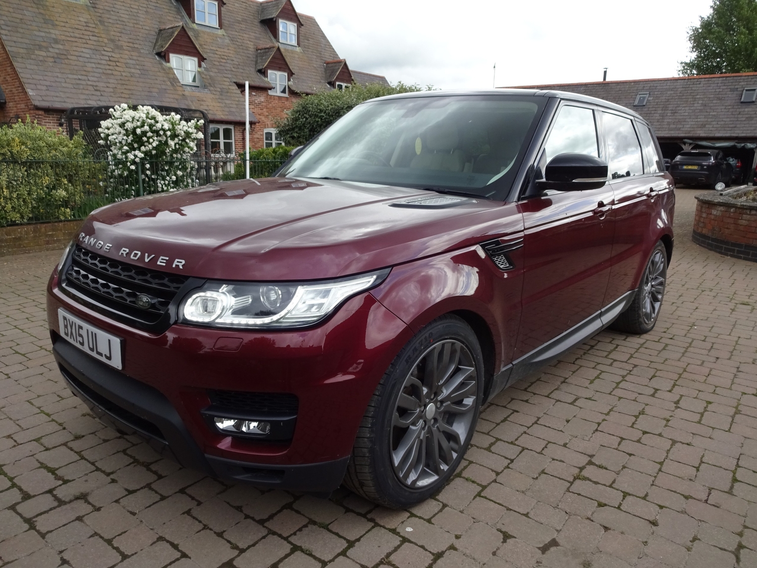 [ berth ]Land Rover Range Rover Sport