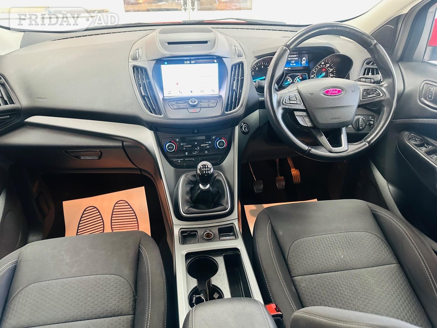 [ berth ]Ford Kuga