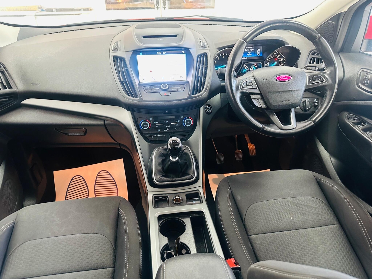 [ berth ]Ford Kuga
