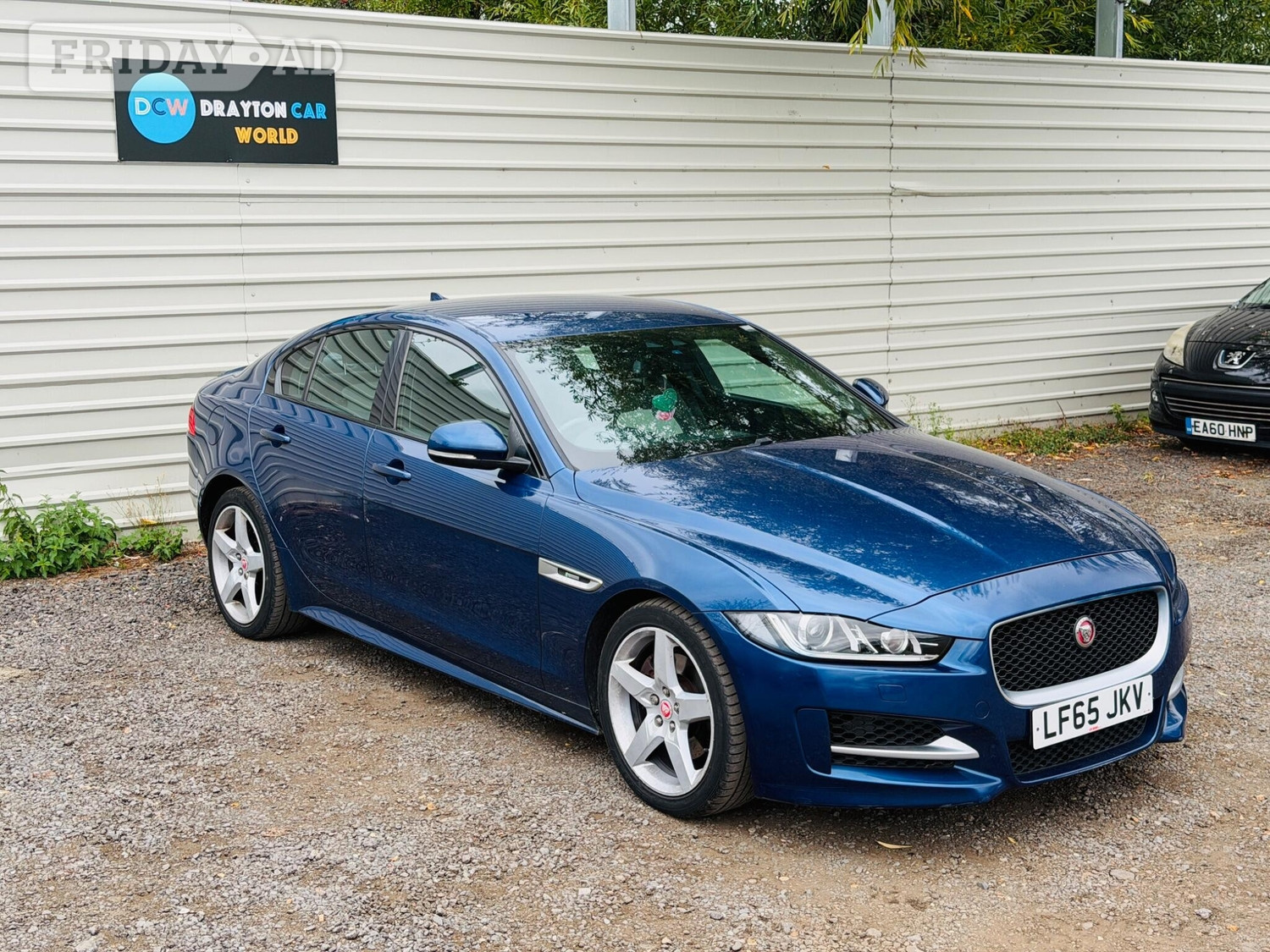 Jaguar XE 2015 - Cars