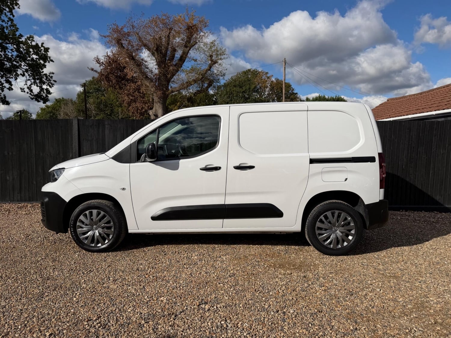 [ berth ]Peugeot Partner