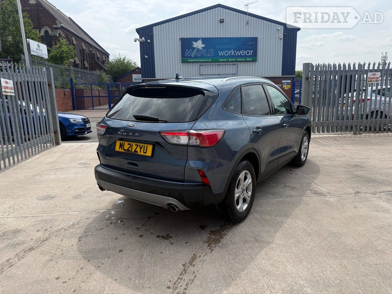[ berth ]Ford Kuga