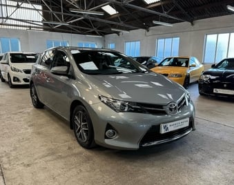 Toyota Auris 2015