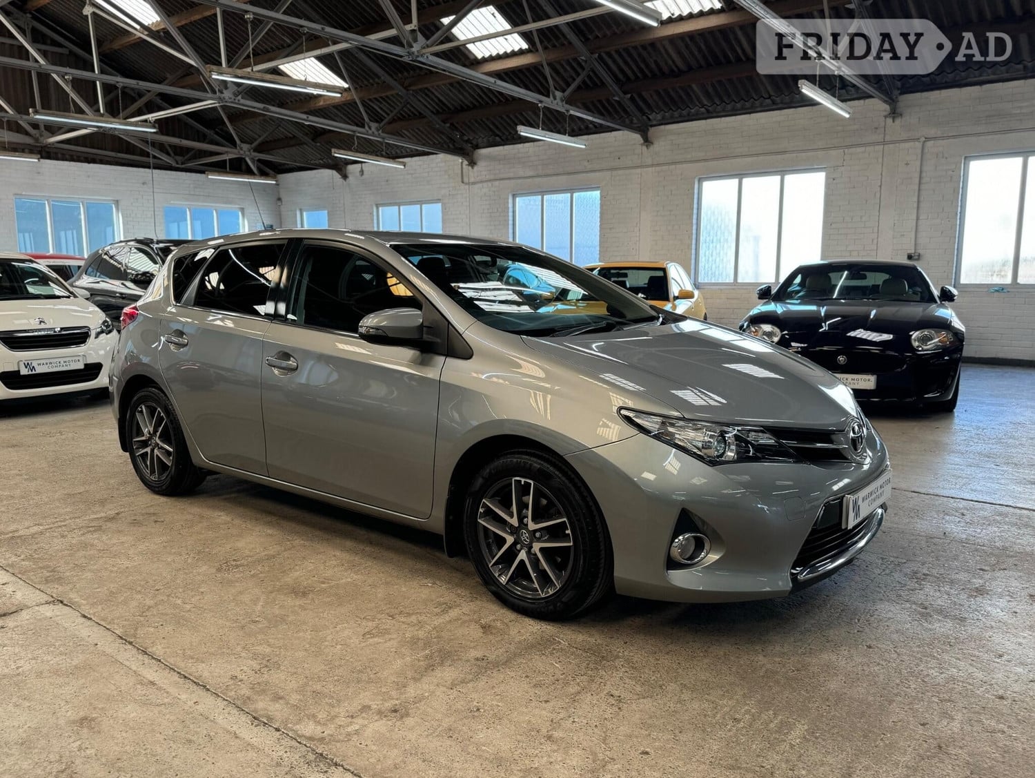Toyota Auris 2015 - Cars in Warwick