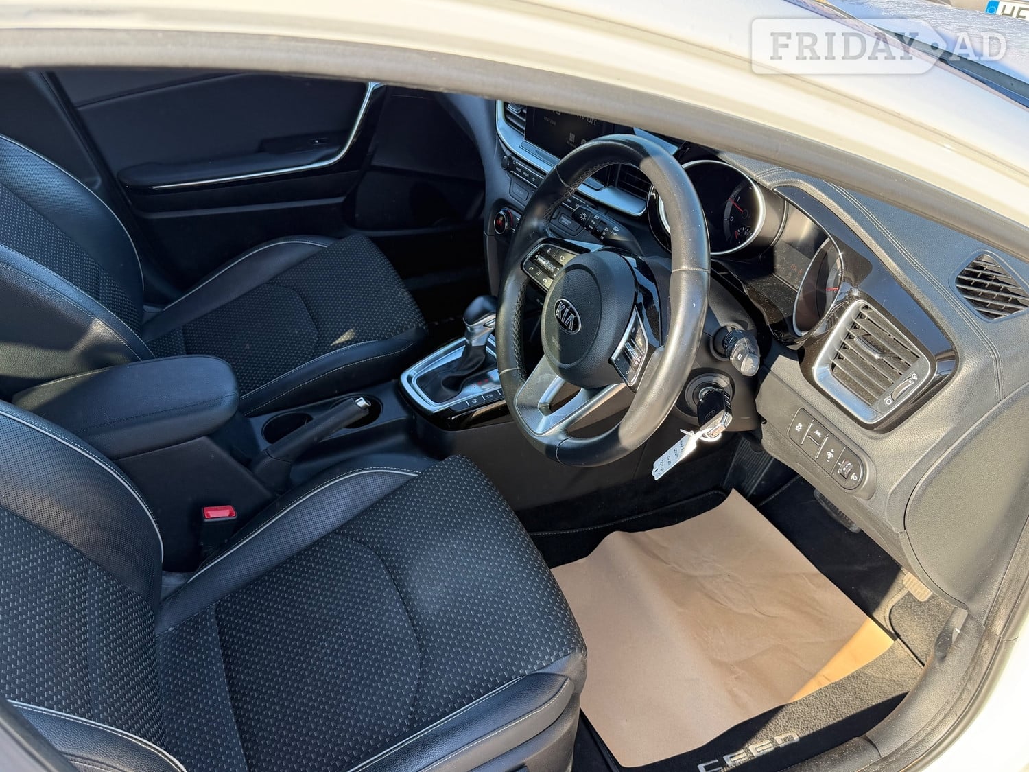 [ berth ]Kia Ceed