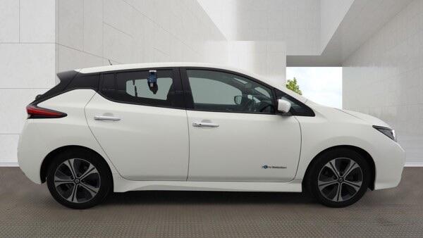 Nissan LEAF 2018 - Cars