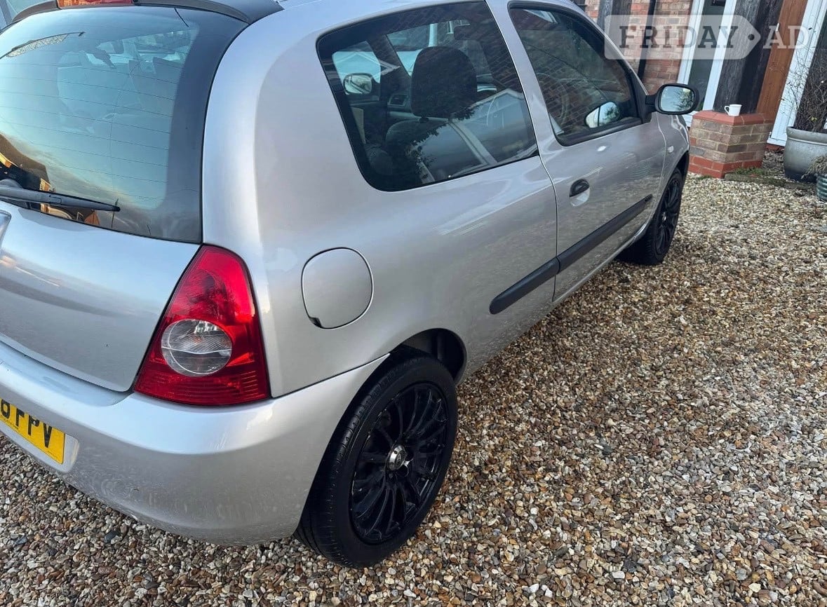 [ berth ]Renault Clio