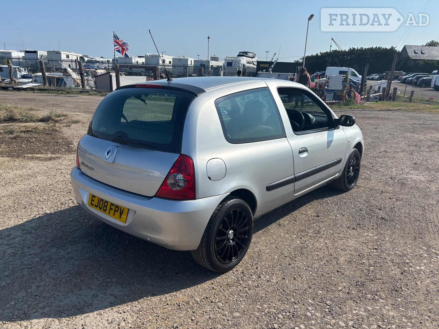 [ berth ]Renault Clio