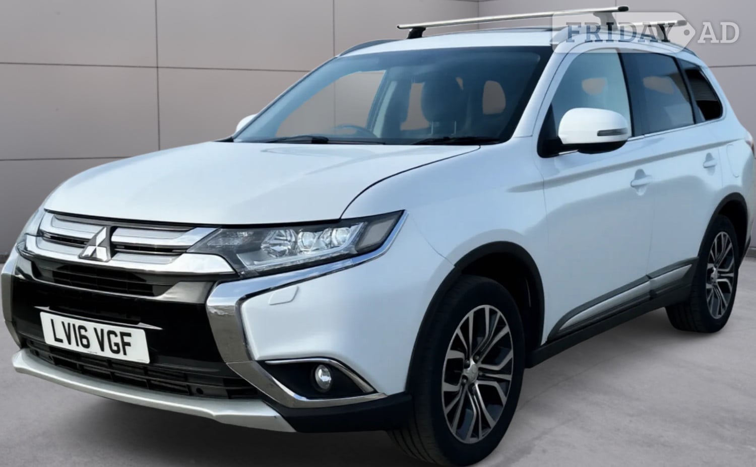 Mitsubishi Outlander 2016 - Cars in Broxburn