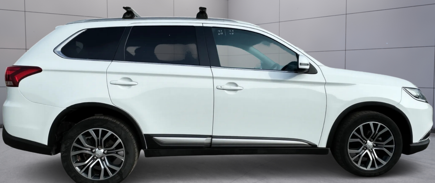 Mitsubishi Outlander 2016 - Cars