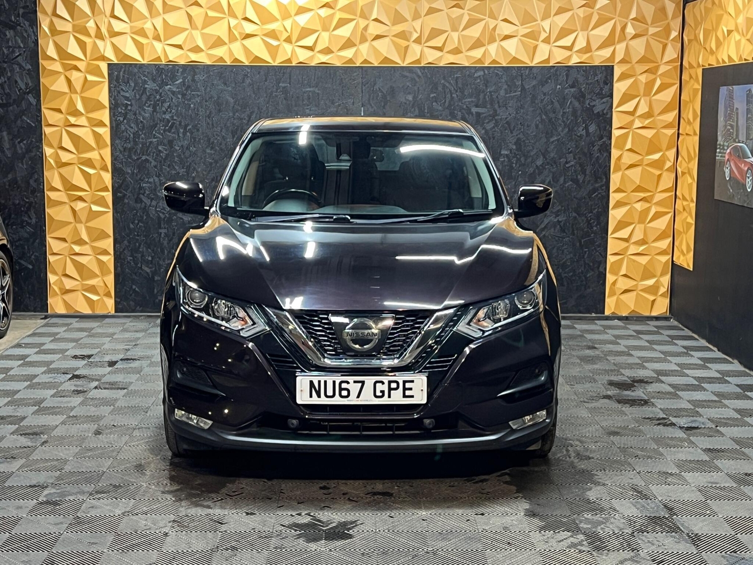 Nissan Qashqai 2017 - Cars in Halifax