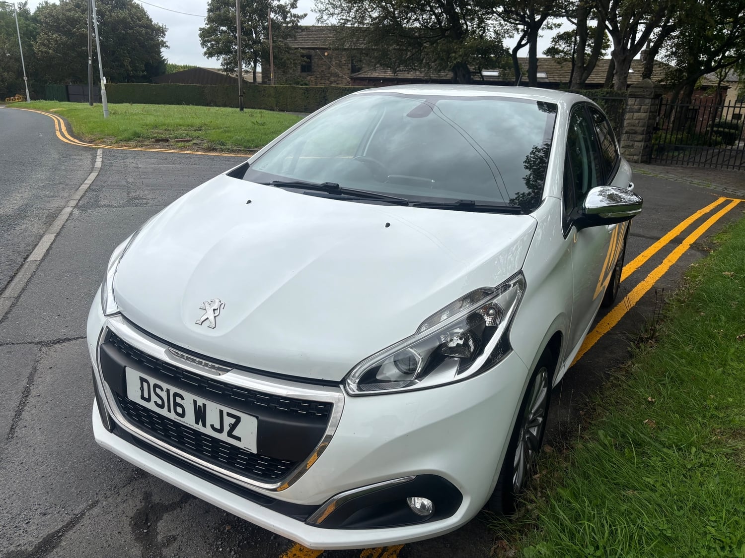 Peugeot 208 Leeds