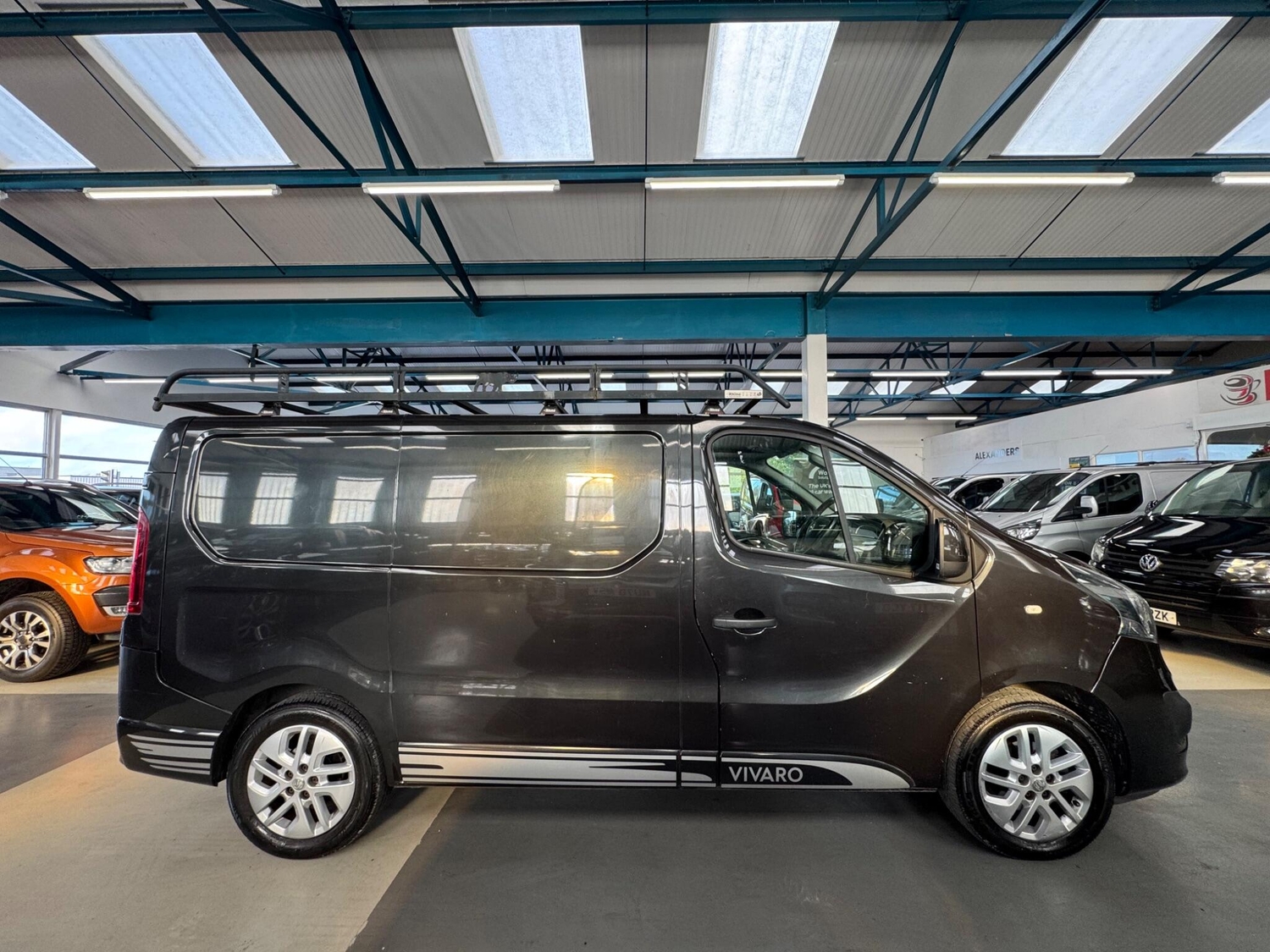 [ berth ]Vauxhall Vivaro